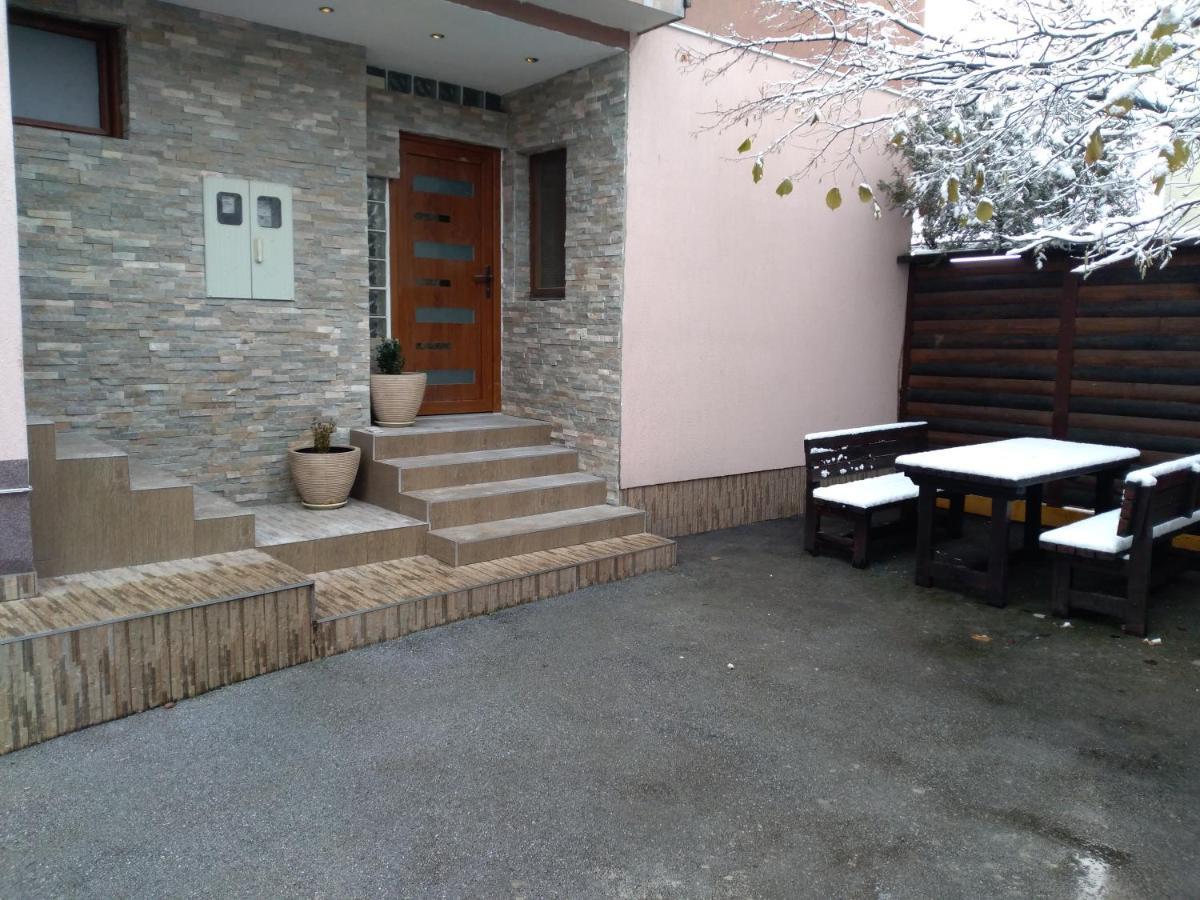 Apartment Natural And Sarajevo